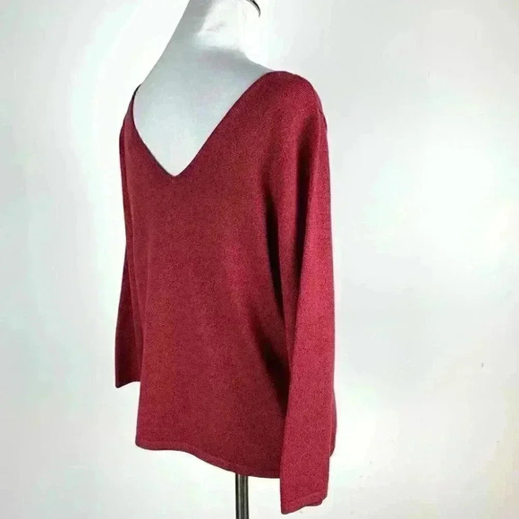 Bentley A Womens sweater size M 70% silk red double v-neck - Picture 3 of 8